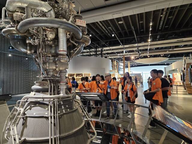 영등포구 해외항공 우주캠프에 187명이 몰리며 약 6대 1의 경쟁률을 기록했다. 사진은 지난해 떠난 ‘해외항공우주캠프’ 현장 탐방 모습. /영등포구