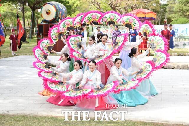 남원시가 이달부터 11월까지 지역의 대표 문화관광 콘텐츠를 활용한 상설 프로그램을 운영한다. /남원시