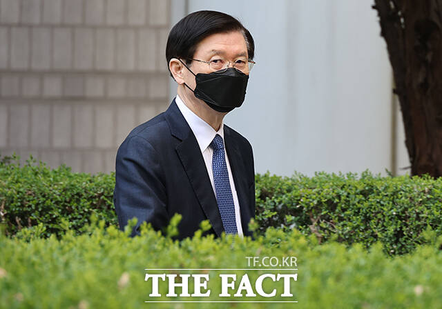 윤석열 전 대통령에 대한 체포영장 집행을 방해한 혐의를 받는 박종준 전 대통령경호처장이 2일 오전 서울 서초구 서울중앙지방법원에서 열린 첫 공판에 출석하고 있다. /남윤호 기자(현장풀)