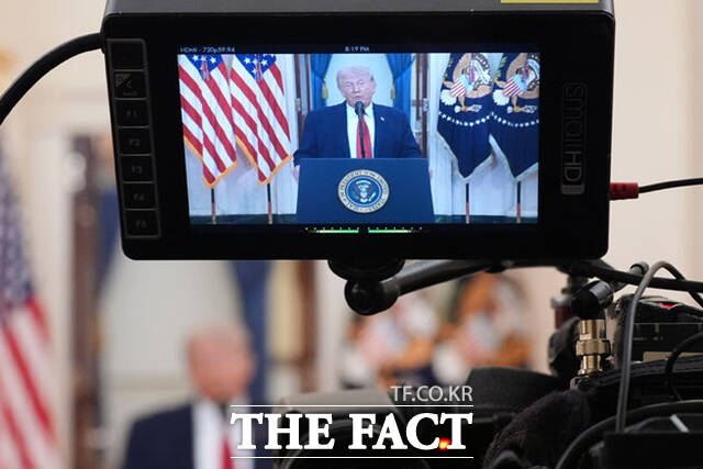 도널드 트럼프 미국 대통령이 1일(현지시간) 워싱턴DC 백악관에서 이란 전쟁과 관련한 대국민 연설을 하고 있다. /워싱턴=AP.뉴시스