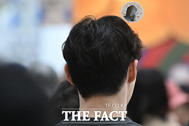 2026 서울국제불교박람회 & 제14회 붓다아트페어가 2일 오전 서울 강남구 코엑스에서 개막한 가운데 관람객들이 불교 관련 상품을 살펴보고 있다. /김성렬 기자