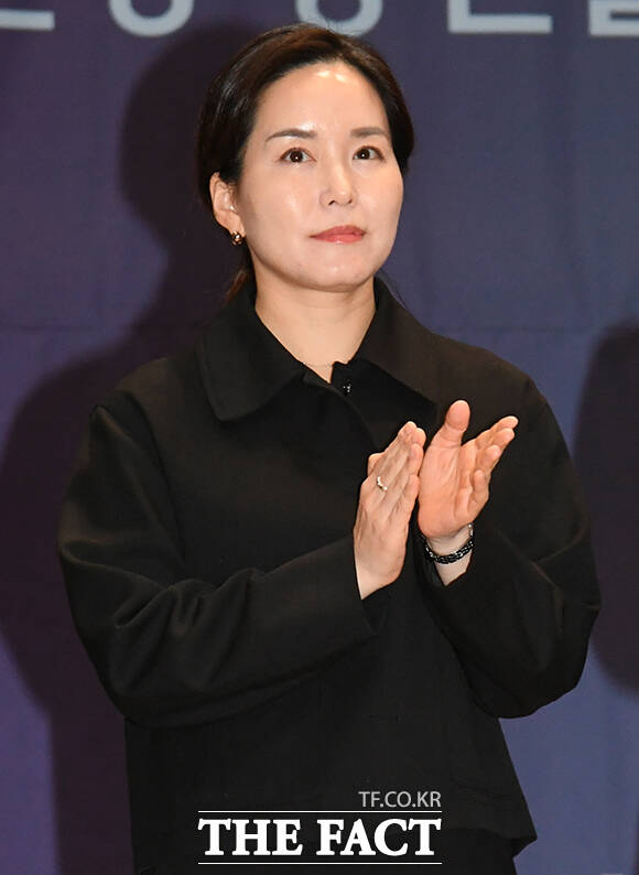 박수 치는 이주영 의원.