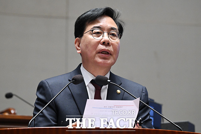 의원총회에서 모두발언하는 송언석 국민의힘 원내대표.