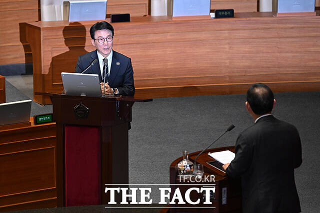 김민석 국무총리는 3일 국회에서 열린 정치·외교·통일·안보에 관한 대정부질문에서 