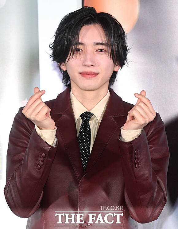 배우 미치에다 슌스케가 3일 오후 서울 용산구 CGV 용산아이파크몰에서 열린 영화 '네가 마지막으로 남긴 노래' 내한 기자간담회에 참석해 포즈를 취하고 있다. /박상민 기자