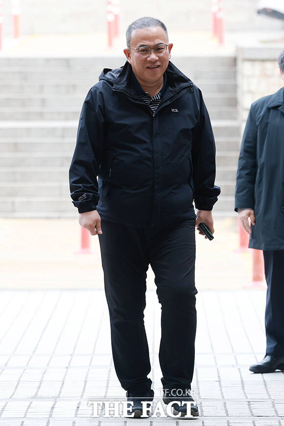 공판 출석위해 법원에 도착한 오세훈 서울시장. /사진공동취재단