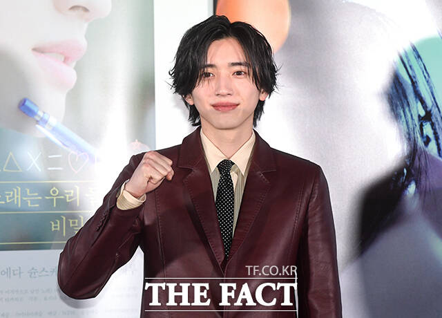 배우 미치에다 슌스케가 3일 오후 서울 용산구 CGV 용산아이파크몰에서 열린 영화 '네가 마지막으로 남긴 노래' 내한 기자간담회에 참석해 포즈를 취하고 있다. /박상민 기자