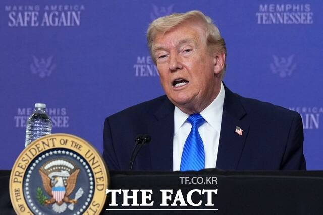 도널드 트럼프 미국 행정부가 기존 무역합의국을 제외한 국가의 특허의약품과 그 원료에 대한 100% 관세를 부과하기로 했다. /AP·뉴시스