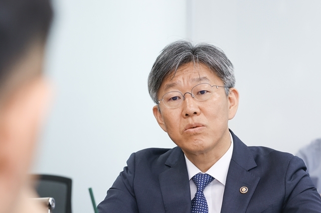 김이탁 국토교통부 제1차관이 3일 