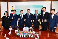  우 의장·여야 6당, 개헌안 발의…국힘엔 '동참 촉구'