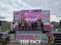 세종시, 봄기운 가득 '제5회 강변벚꽃십리길 축제' 개최
