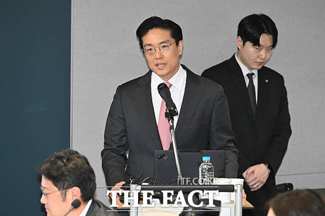 전인석 삼천당제약 대표가 6일 오후 서울 서초구 삼천당제약 본사에서 기자간담회를 열고 인사말을 하고 있다. /박헌우 기자