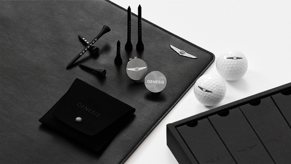 제네시스가 현대백화점 온라인몰 '더현대 하이' 내에 브랜드 전용관을 오픈한다. /제네시스