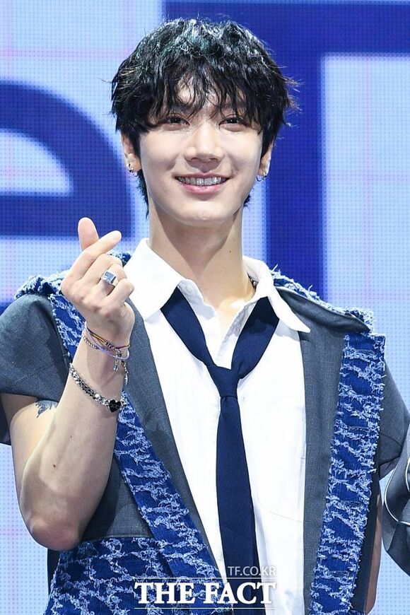 그룹 NCT, WayV의 멤버 텐이 SM엔터테인먼트와 전속계약을 종료한다. /더팩트 DB