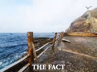  [취재석] 독도 선착장 녹슨 난간 '휘청'…현장서 느낀 안전 공백의 민낯