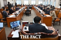  '특례시 지원에 관한 특별법' 국회 행안위 통과 [TF사진관]