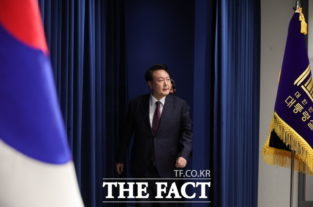 윤석열 대통령이 2023년 11월 29일 서울 용산 대통령실 청사에서 2030 부산 세계박람회 유치 무산과 관련 대국민 브리핑하는 모습. /대통령실