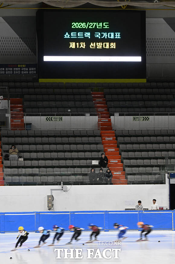 7일 오후 서울 양천구 목동실내빙상장에서 '2026-2027 쇼트트랙 국가대표 선발전'이 열리고 있다. /김성렬 기자