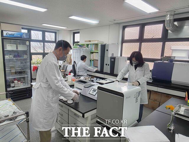 당진시는 가축분(퇴비) 부숙도 검사를 연중 무료로 지원하고 있다. /당진시