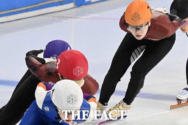 추격하는 쇼트트랙 노도희.