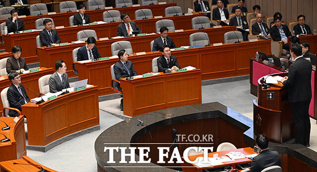 김민석 국무총리가 7일 오후 서울 여의도 국회에서 열린 예산결산특별위원회 전체회의에서 의원의 질의에 답변하고 있다. /국회=서예원 기자