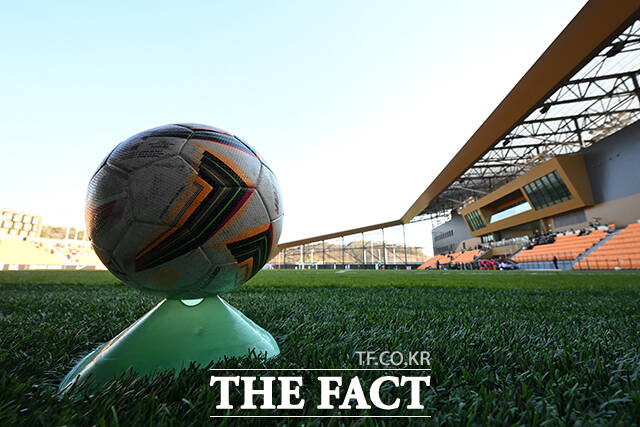 7일 오후 천안 서북면 코리아풋볼파크에서 공식 개관식이 열렸다. 사진은 KFA 스타디움 경기장에서 개관 기념 경기가 열리는 모습. /천안=남윤호 기자