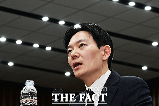 ‘쌍방울 대북 송금 사건’을 수사했던 박상용 인천지방검찰청 부부장검사가 7일 오전 서울 여의도 국회에서 국민의힘 주최로 진행된 ‘민주당의 공소취소, 재판조작 진상규명 청문회’에 참석해 질의에 답변을 하고 있다. /국회=배정한 기자