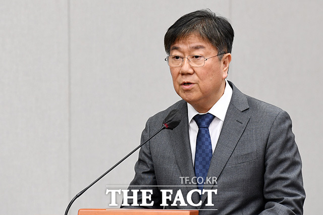 권창영 특별검사팀(종합특검)이 윤석열 전 대통령 관저 이전 의혹에 연루된 김대기 전 대통령 비서실장, 윤재순 전 총무비서실장, 기획재정처를 압수수색하고 있다./더팩트 DB