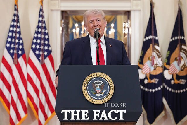 도널드 트럼프 미국 대통령이 1일(현지시간) 워싱턴DC 백악관에서 이란 전쟁과 관련한 대국민 연설을 하고 있다. /워싱턴=AP.뉴시스