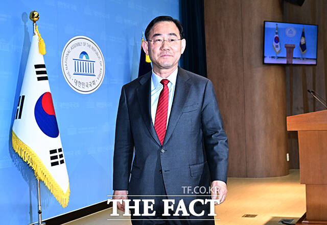 주호영 국회부의장이 8일 오전 서울 여의도 국회 소통관에서 열린 기자회견에 참석해 발언을 하고 있다. /국회=배정한 기자