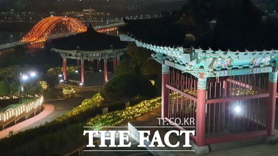 경기 고양시 행주산성 정상에서 본 야경 /고양시