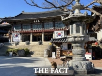  [르포] 김부겸 손잡은 조국, TK 방문에 