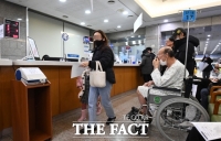  정부, 수액 제조업체와 공급 안정 논의