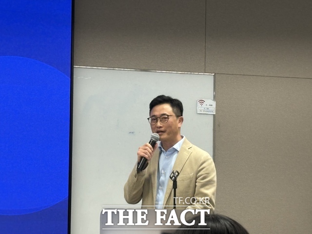 이종훈 SK텔레콤 네트워크전략담당이 지난 8일 서울 을지로 삼화타워에서CDMA 상용화 30주년을 기념하는 미디어 스터디 행사에 참석해 6G 시대의 SK텔레콤의 나아갈 방향에 대해 설명하고 있다. /최문정 기자