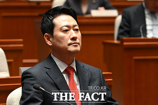 국민의힘 지지율이 좀처럼 반등하지 못하고 있다. 국민의힘 내부에서 장동혁 대표의 퇴진론이 나올 정도로 당 분위기가 좋지 못하다. 사진은 장 대표. /남용희 기자