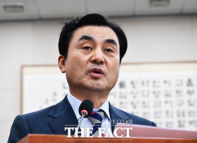 서해 공무원 피격 사건에 대한 기관보고하는 안규백 국방부 장관