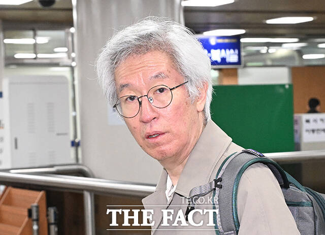 김용진 뉴스타파 전 대표가 10일 오후 서울 서초구 서울중앙지방법원에서 열린 '윤석열 대통령 명예훼손' 허위보도 의혹 관련 공판에 출석하고 있다. /박헌우 기자