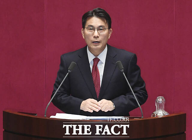 윤상현 국민의힘 의원이 10일 통일교 금품 수수 의혹을 받는 전재수 민주당 의원의 무혐치 어분에 대해 =박상민 기자