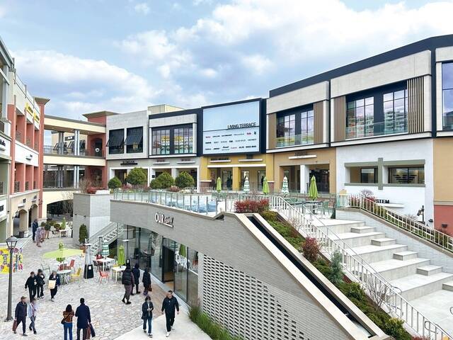 신세계사이먼은 지난해 영업이익이 전년 대비 7.8% 증가한 1014억원을 기록했다. 사진은 파주 프리미엄 아웃렛. /신세계사이먼