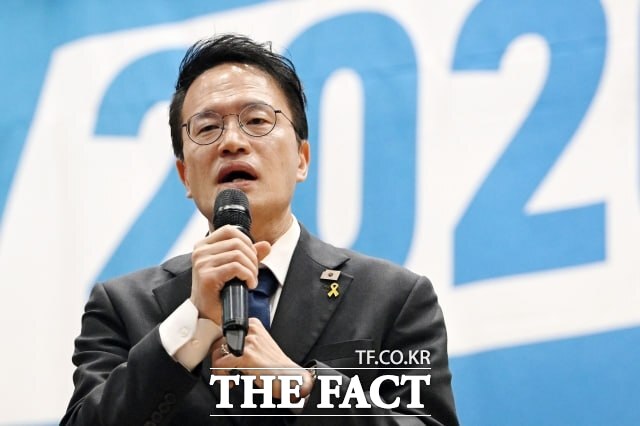 민주당 서울시장 본경선에서 고배를 마신 박 의원이 지난달 14일 서울 여의도 국회 의원회관에서 열린 '서울시당 청년위원회 지방선거 필승결의대회'에 참석해 발언하는 모습. /남용희 기자