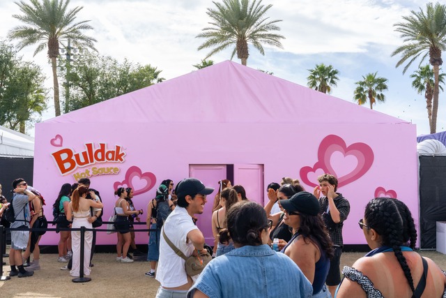 삼양식품 '불닭(Buldak)'이 세계 최대 음악 축제인 '코첼라 밸리 뮤직 앤드 아츠 페스티벌(이하 코첼라)'에 한국 브랜드 최초로 2년 연속 참여한다. /삼양식품