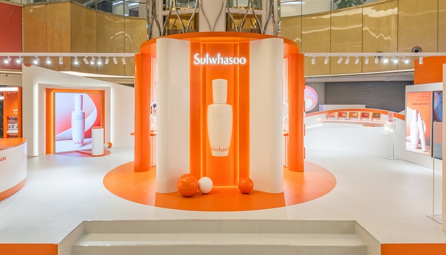 설화수가 브랜드의 독보적인 인삼 과학과 기술력을 오감으로 경험할 수 있는 윤조에센스 팝업스토어 ‘윤빛 리저브’를 운영한다. /아모레퍼시픽