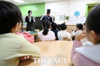  줄어드는 영유아에 폐원하고 실직하고…보육 현장 '울상'