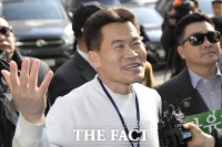  경찰, '이재명·이준석 명예훼손' 전한길 구속영장 신청