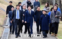  임시정부요인 묘소 찾은 정원오 서울시장 후보 [포토]