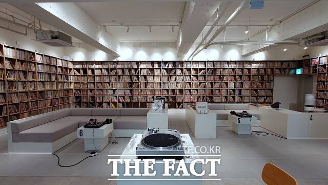 '문화콘서트 난장'을 17년 동안 이끈 김민호 대표는 전라남도 담양군에 음악과 LP, 라이브가 결합된 새로운 문화 프로젝트 'dLPs'를 론칭했다./최현정 기자