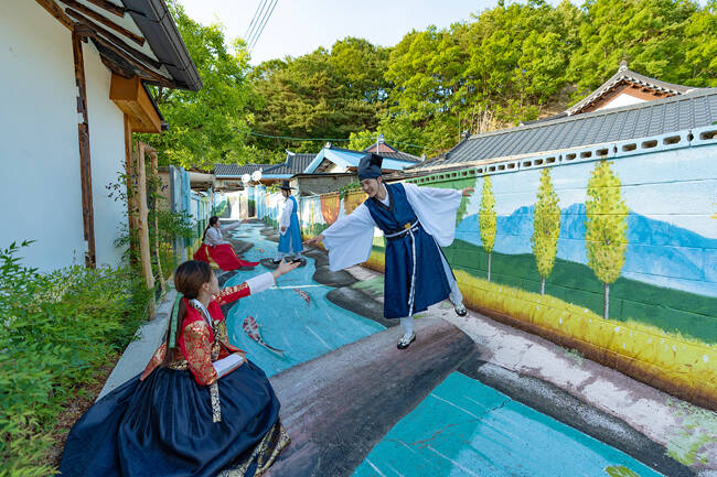 안동 예끼마을 벽화. /안동시