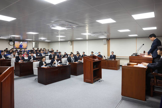 영주시 의회가 8일부터 6일간 진행된 제300회 임시회 일정을 모두 마무리했다. /영주시의회