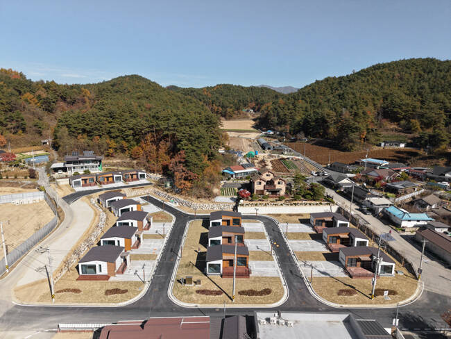 정주 여건 개선 사업을 통해 조성된 봉화읍 생기마지구 임대주택 전경. /봉화군