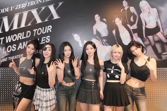 엔믹스가 북미 6개 도시에서 개최한 투어를 성황리에 마쳤다. 전 회차 매진을 기록했다. 사진은 9일 로스앤젤레스 공연 당시 모습. /JYP엔터